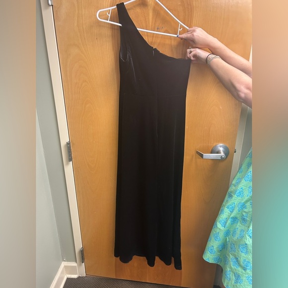 Azazie Black Asymmetrical One-Shoulder Cocktail Dress - Picture 4 of 4